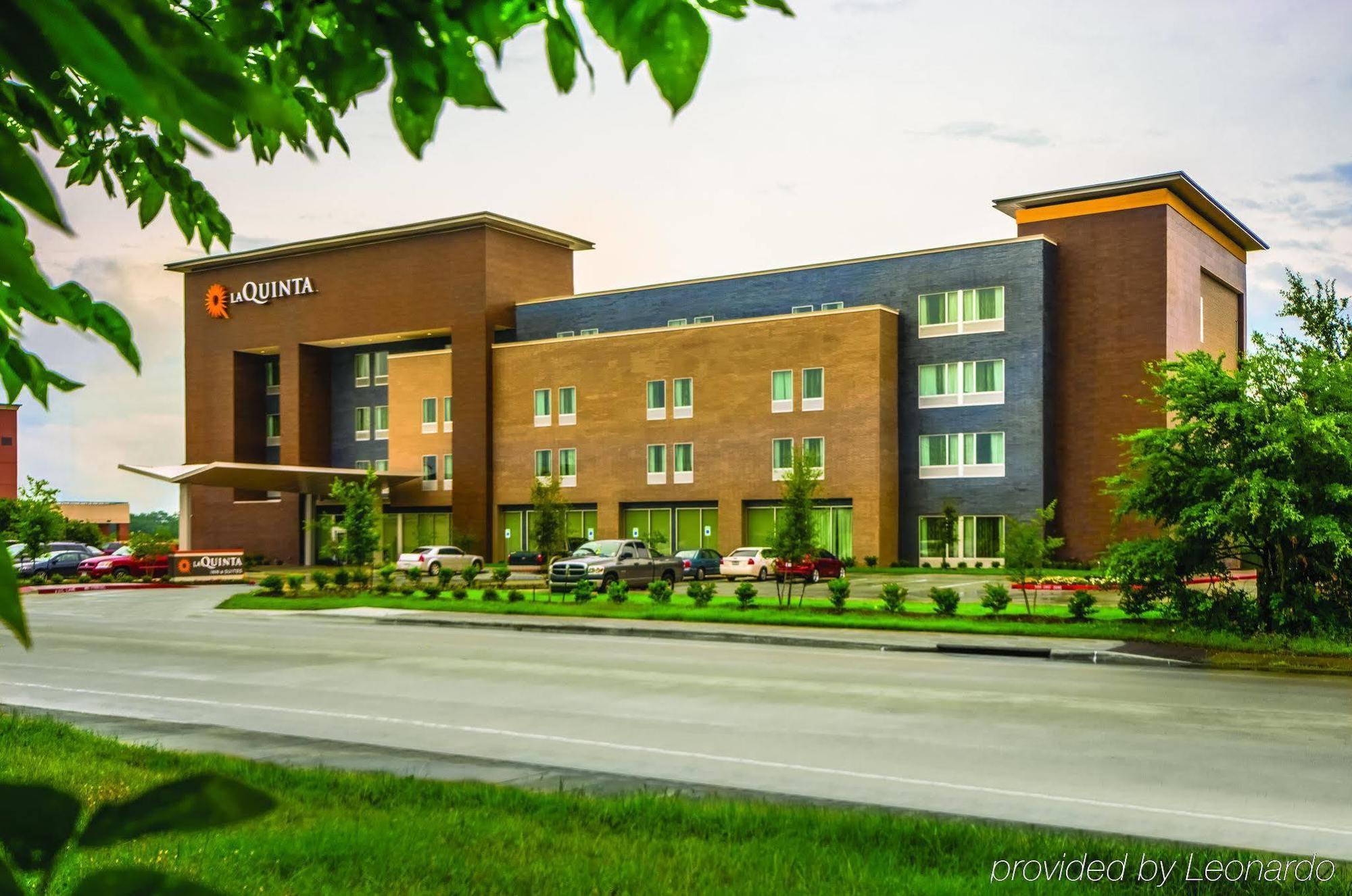 La Quinta By Wyndham College Station South Hotel Exterior photo