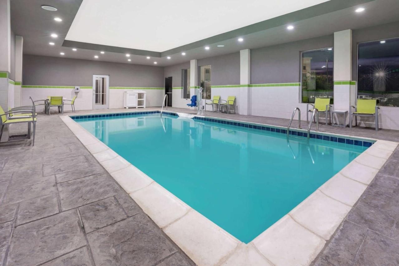 La Quinta By Wyndham College Station South Hotel Exterior photo